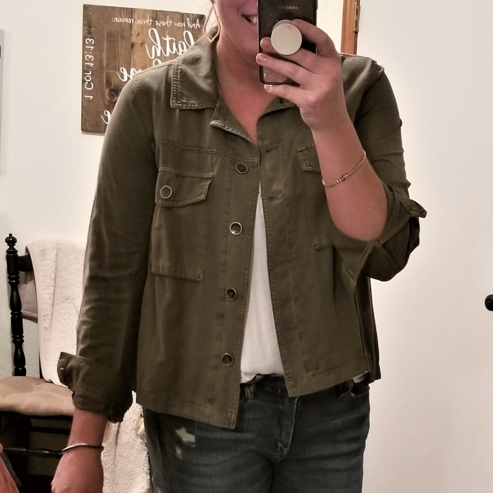 Caslon utility jacket size med fits like large